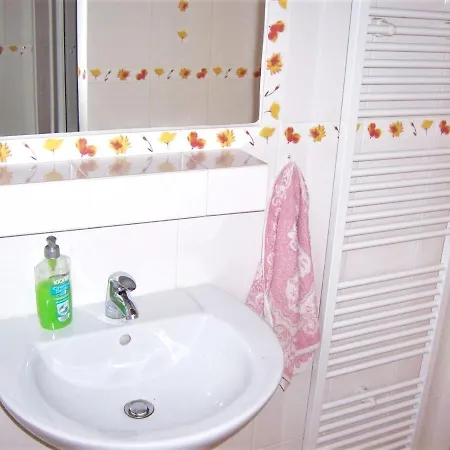 House With 4 Bedrooms In With Wonderful Mountain View And Furnished Garden 6 Km From The Slopes * Vysoka nad Kysucou