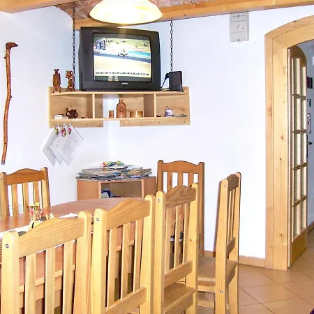 Holiday home House With 4 Bedrooms In With Wonderful Mountain View And Furnished Garden 6 Km From The Slopes